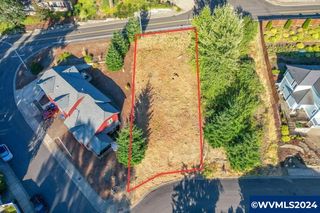 2714 Prominent Ct S, Salem, OR 97302