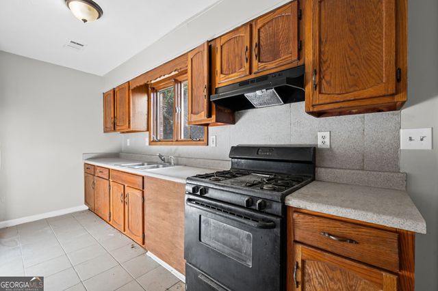 2127 Golfview Drive SE, Conyers, GA 30013