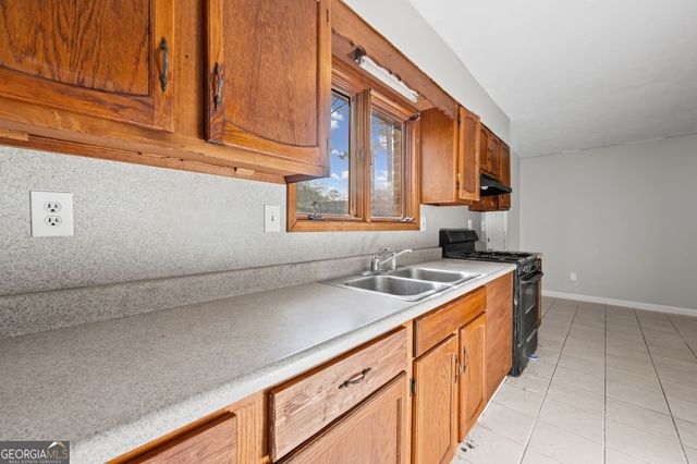 2127 Golfview Drive SE, Conyers, GA 30013