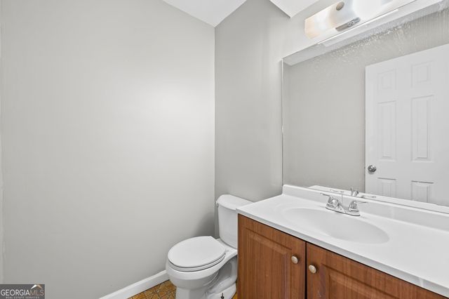 2127 Golfview Drive SE, Conyers, GA 30013