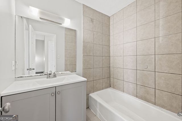 2127 Golfview Drive SE, Conyers, GA 30013