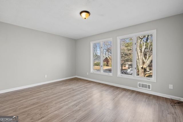 2127 Golfview Drive SE, Conyers, GA 30013