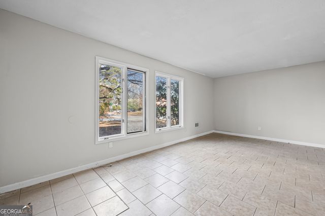 2127 Golfview Drive SE, Conyers, GA 30013