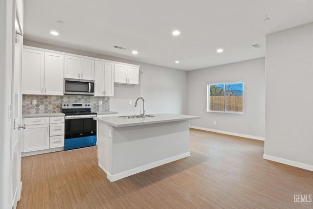 6201 Bountiful Hills Drive, Bakersfield, CA 93306