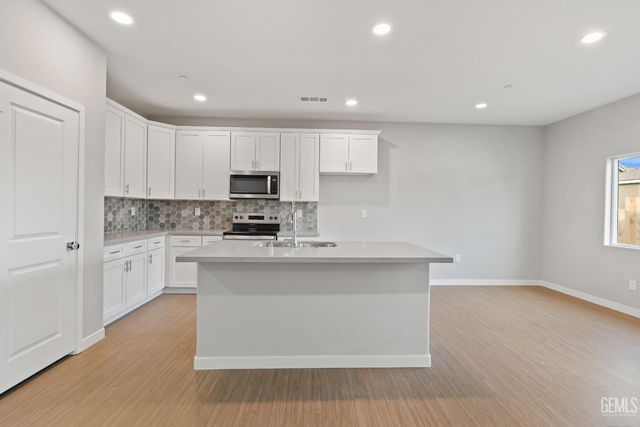 6201 Bountiful Hills Drive, Bakersfield, CA 93306