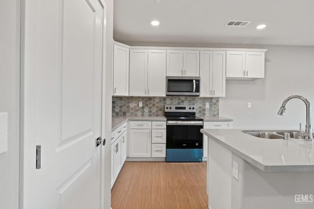 6201 Bountiful Hills Drive, Bakersfield, CA 93306