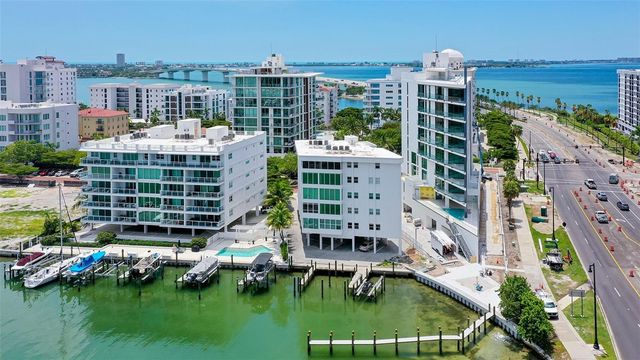 660 GOLDEN GATE POINT 51 & 52, Sarasota, FL 34236
