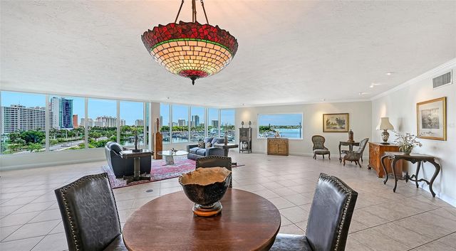 660 GOLDEN GATE POINT 51 & 52, Sarasota, FL 34236