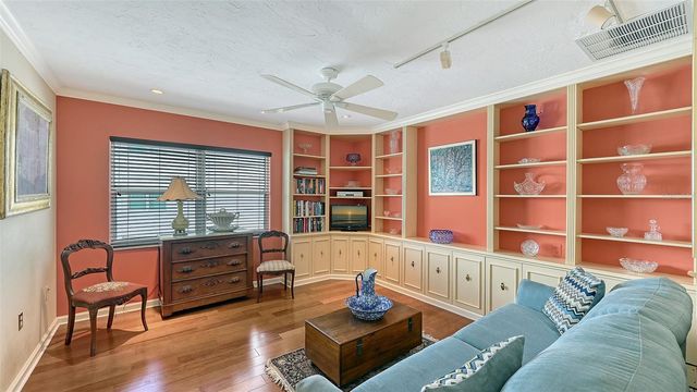 660 GOLDEN GATE POINT 51 & 52, Sarasota, FL 34236