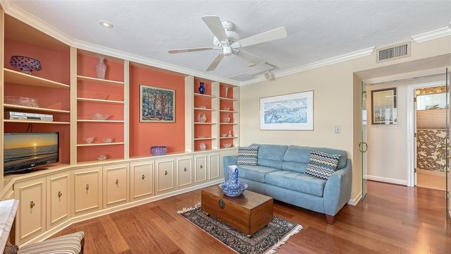660 GOLDEN GATE POINT 51 & 52, Sarasota, FL 34236
