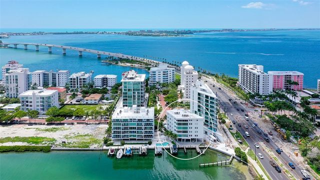 660 GOLDEN GATE POINT 51 & 52, Sarasota, FL 34236
