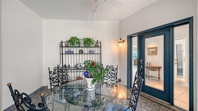 660 GOLDEN GATE POINT 51 & 52, Sarasota, FL 34236