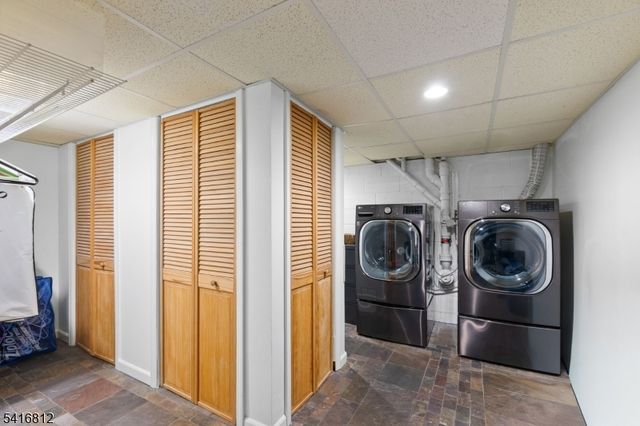 34 Seminole Ave, Oakland Boro, NJ 07436