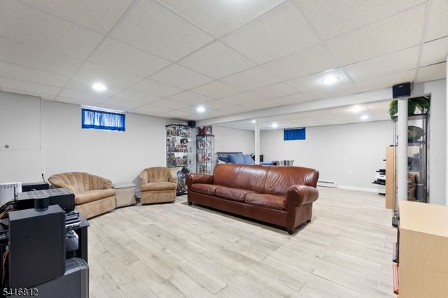 34 Seminole Ave, Oakland Boro, NJ 07436