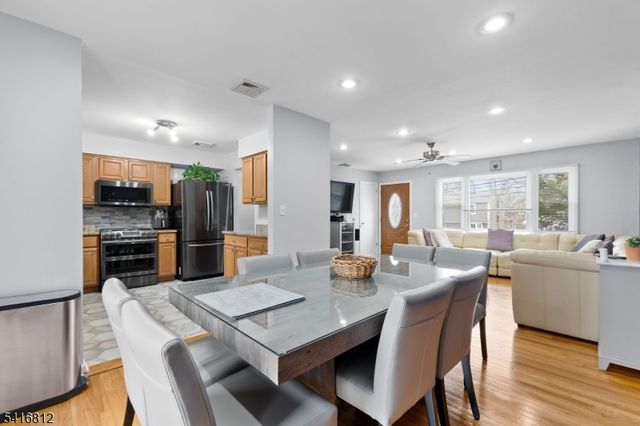 34 Seminole Ave, Oakland Boro, NJ 07436