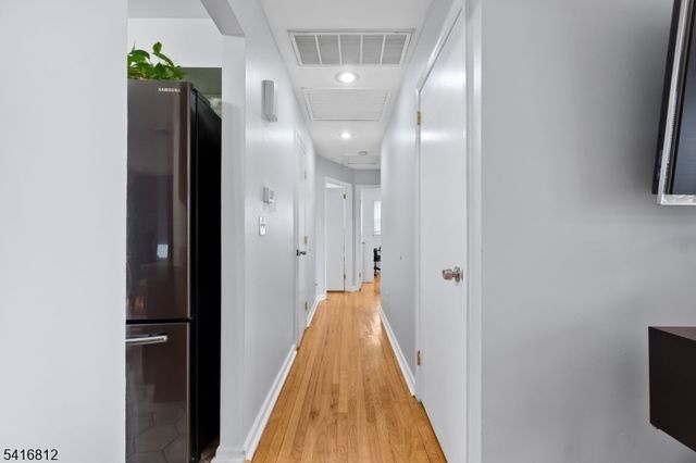 34 Seminole Ave, Oakland Boro, NJ 07436