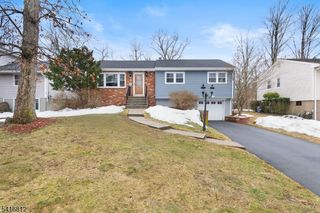 34 Seminole Ave, Oakland Boro, NJ 07436
