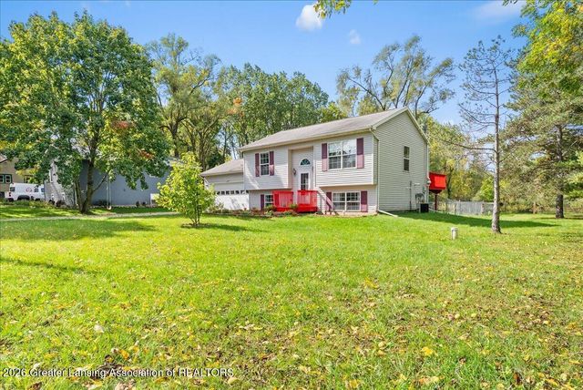 5743 Carlton Street, Haslett, MI 48840