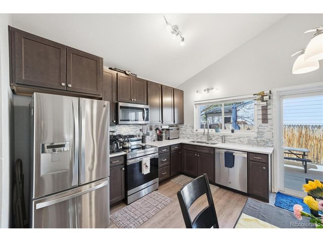 9405 W Wagon Trail Dr, Littleton, CO 80123