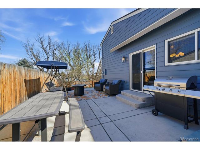 9405 W Wagon Trail Dr, Littleton, CO 80123