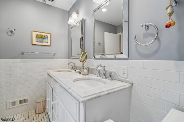 31 N. Ventosa Dr, Morris Twp., NJ 07960