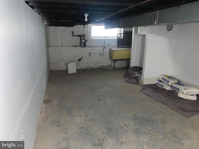 2316 E MADISON ST, Baltimore, MD 21205