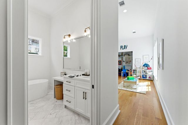 2211 Troon Road, Houston, TX 77019