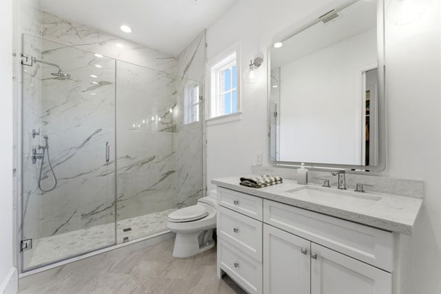 2211 Troon Road, Houston, TX 77019