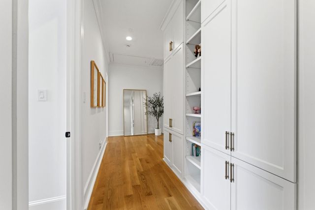 2211 Troon Road, Houston, TX 77019