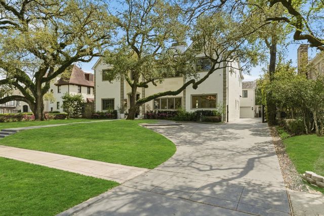 2211 Troon Road, Houston, TX 77019