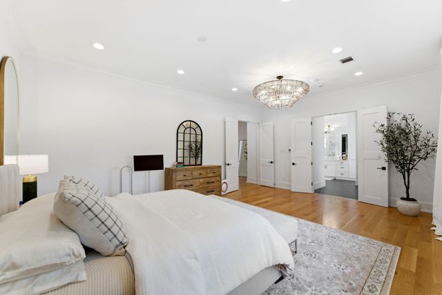 2211 Troon Road, Houston, TX 77019