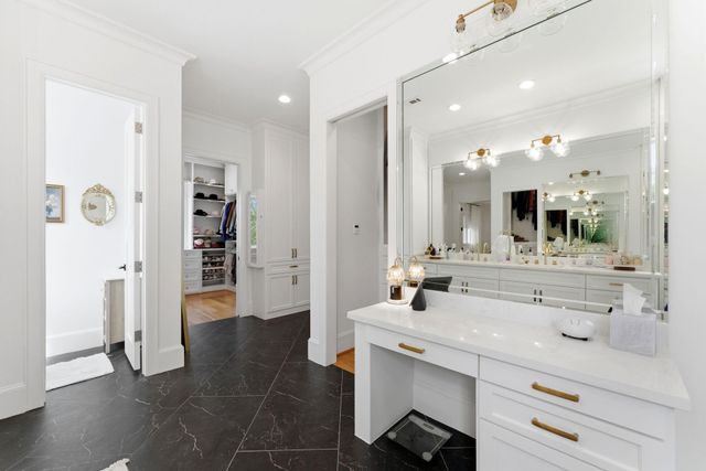 2211 Troon Road, Houston, TX 77019