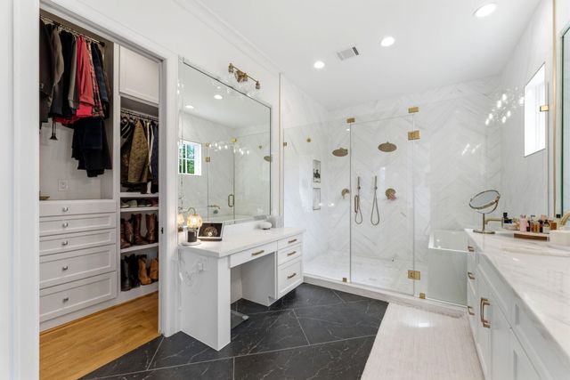 2211 Troon Road, Houston, TX 77019