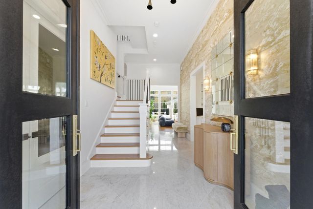 2211 Troon Road, Houston, TX 77019