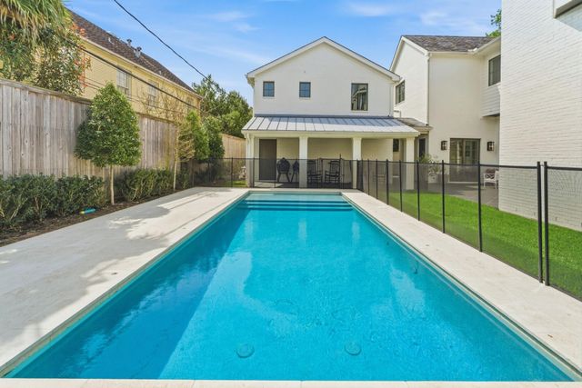 2211 Troon Road, Houston, TX 77019