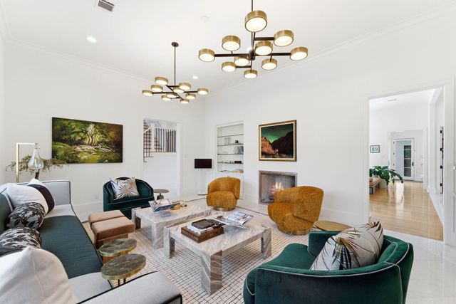 2211 Troon Road, Houston, TX 77019