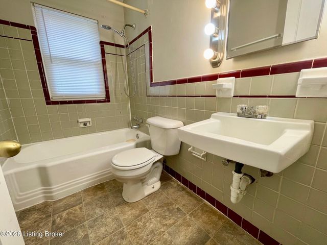 210 Breckenridge Ln 2, Louisville, KY 40207