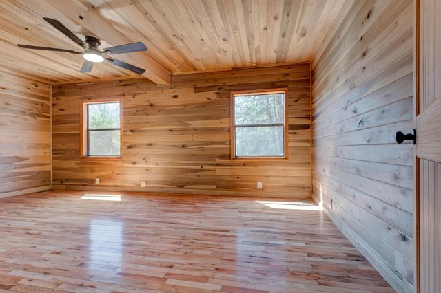 663 Twin Oaks Road, Wellington, KY 40387