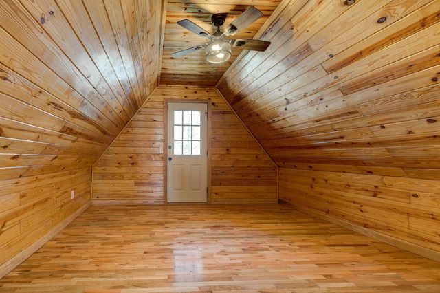 663 Twin Oaks Road, Wellington, KY 40387
