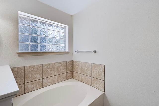 2018 Timber Cove Court, Weatherford, TX 76087