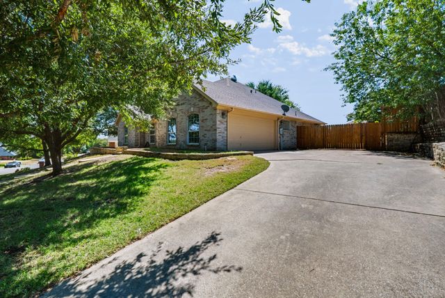 2018 Timber Cove Court, Weatherford, TX 76087