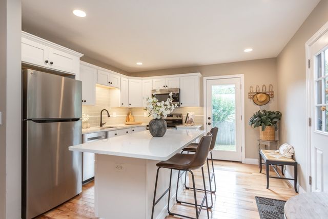 279 Caroline St, New Bedford, MA 02740