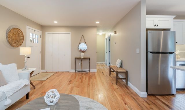 279 Caroline St, New Bedford, MA 02740