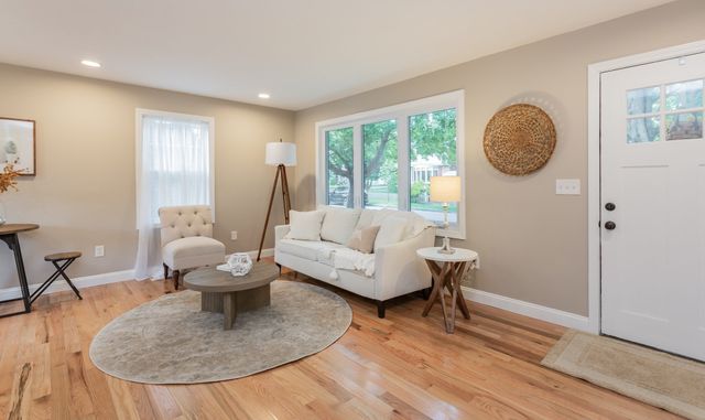 279 Caroline St, New Bedford, MA 02740