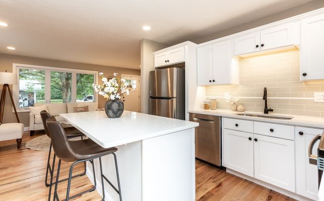 279 Caroline St, New Bedford, MA 02740