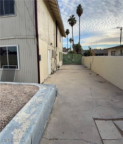 913 Bonita Avenue, Las Vegas, NV 89104