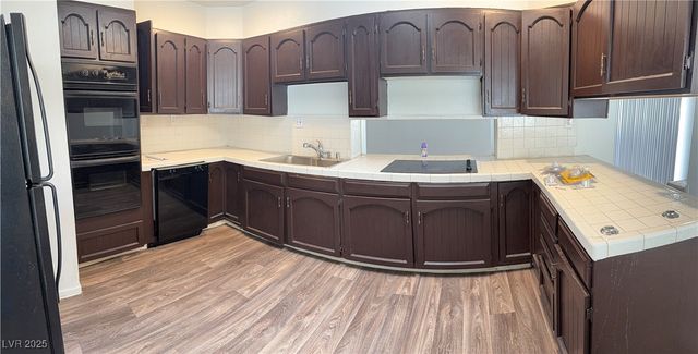 913 Bonita Avenue, Las Vegas, NV 89104