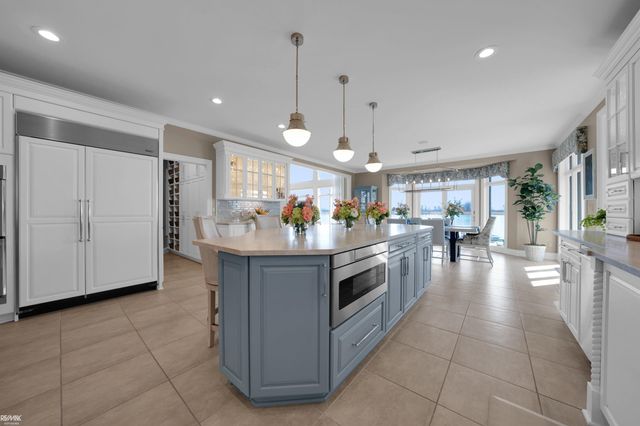501 Lathrop Avenue, Algonac, MI 48001