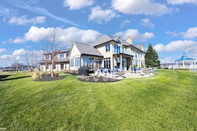 501 Lathrop Avenue, Algonac, MI 48001