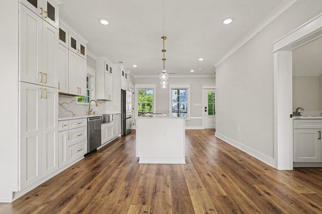 600 Elizabeth Dr., Murrells Inlet, SC 29576